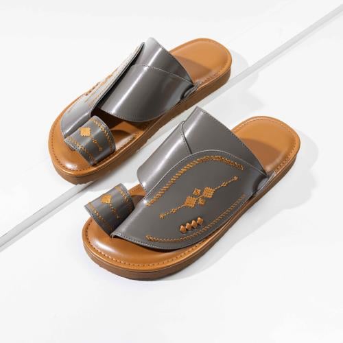 حذاء شرقي 127