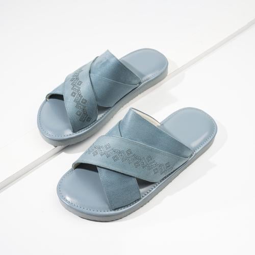 حذاء شرقي 121