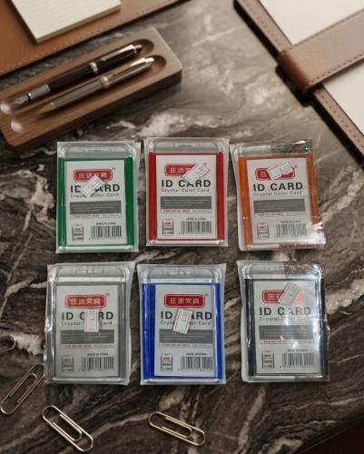 حامل بطاقة بلاستيك طولية 85×54ملم