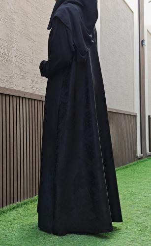 Abaya made of jacquard fabric