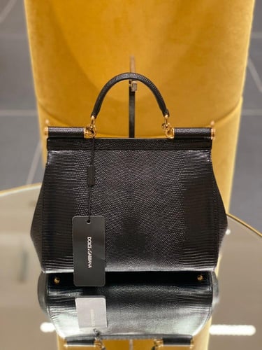 دولتشي آند قبانا M