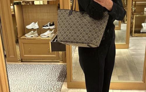 شنطة توري بورش