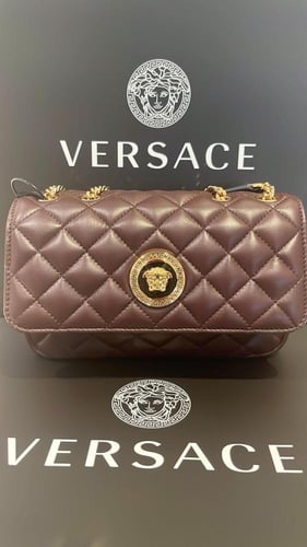 شنطة فيرزاتشي سمول عنابي