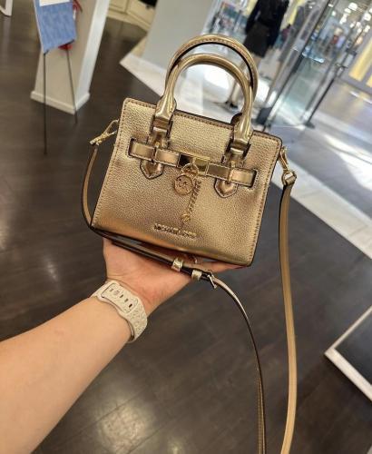 شنطة مايكل كورس