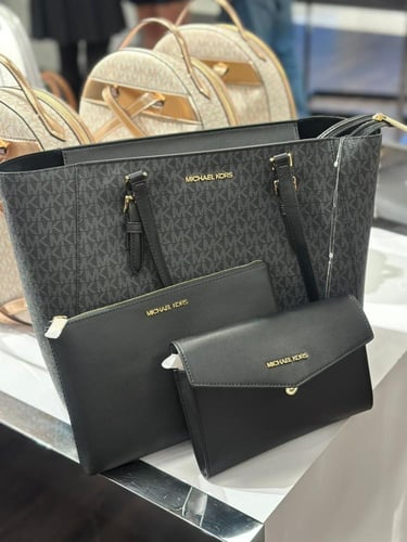 شنطة مايكل كورس