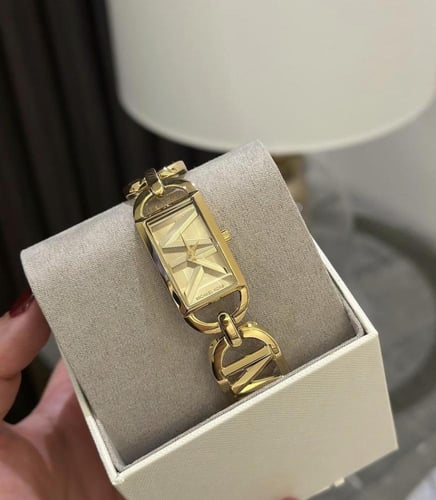 ساعة مايكل كورس ذهبي