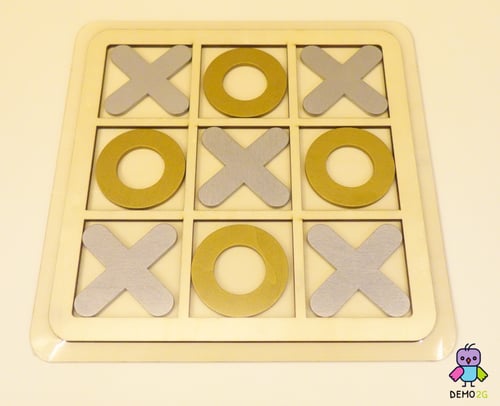 لعبة (X,O) الخشبية