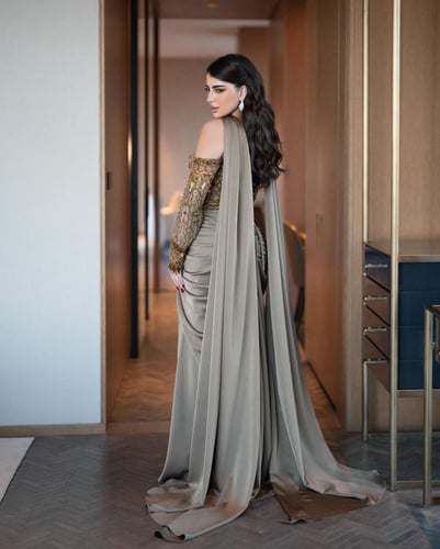 فستان سهره ملكي اختاري اللون الي تخبي إذا تبغي تفص...