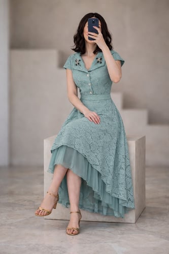 فستان العيدالمقاسات برقم 1/2/3/4 المقاسات بلحرف S/M/L/XL الخامه دانتيل +تطريز +فصوص