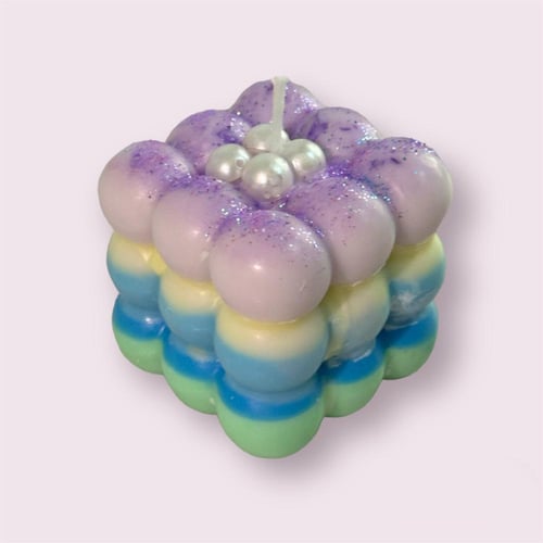 شمعة: “فقاعات الفن” (Artful Bubbles)