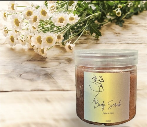 سكراب ملح الهملايا للجسم