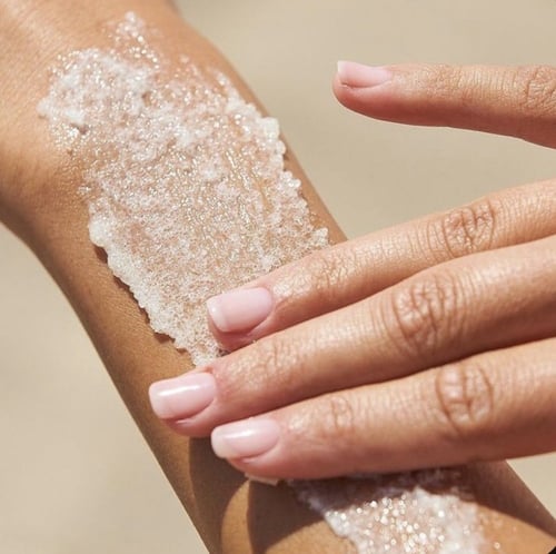 سكراب ملح الهملايا للجسم