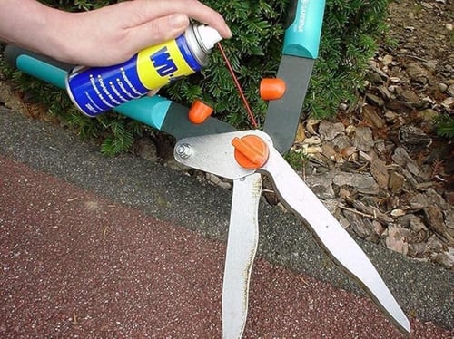 بخاخ متعدد الاستخدامات WD-40