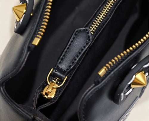 شنطة فندي FENDI