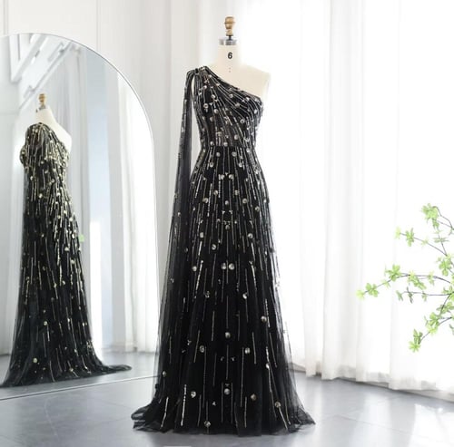 فستان تطريز كامل بكتف مكشوف وكم كيب