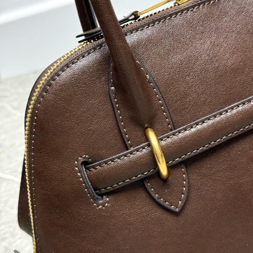 شنطة ميوميو miu miu