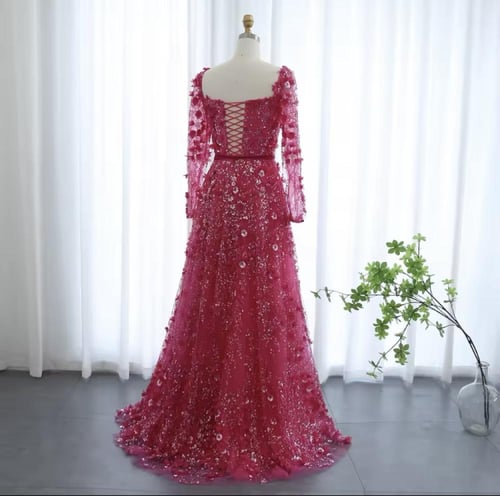 فستان سهرة تطريز بأكمام طويلة