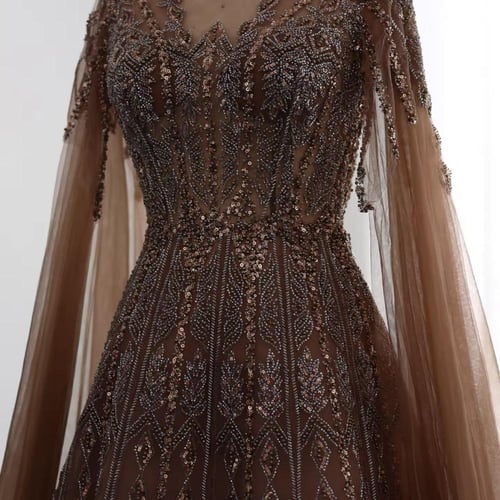 فستان فخم بتطريز كامل