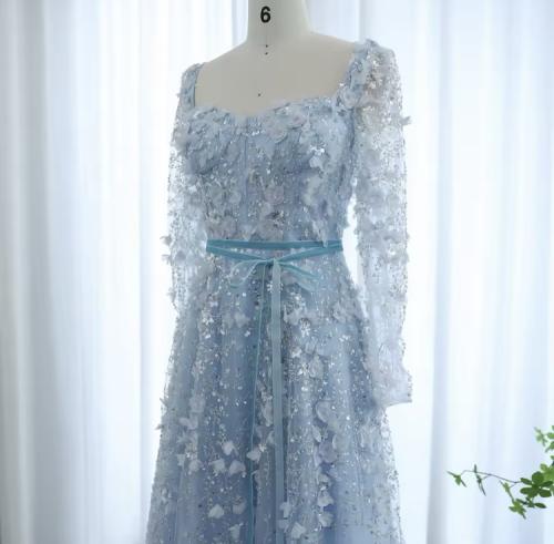 فستان سهرة تطريز بأكمام طويلة