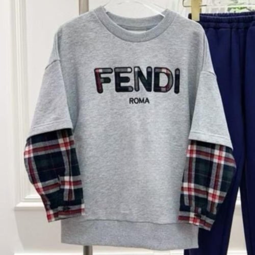 سويت شيرت رمادي واكمام كاروهات من المنتصف