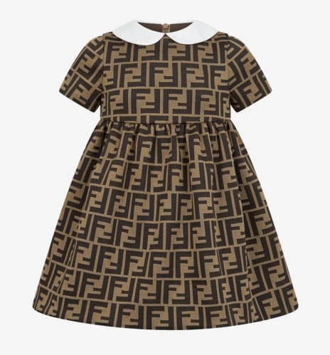 فستان فندي بياقة بيضاء