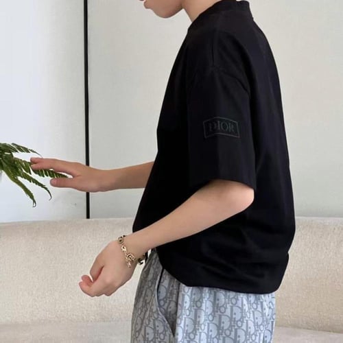 تيشيرت قطن بنقشة ديور ثلاثية الابعاد