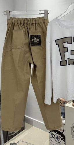 بنطلون فندي من قماش الجاكارد للاولاد