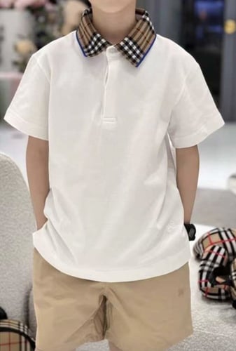 تيشيرت بيربري بياقة رسمية