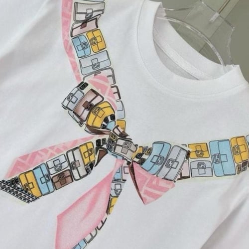 تيشيرت قطن ابيض بطبعة عقده اماميه