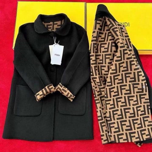 بالطو صوف اسود من فندي