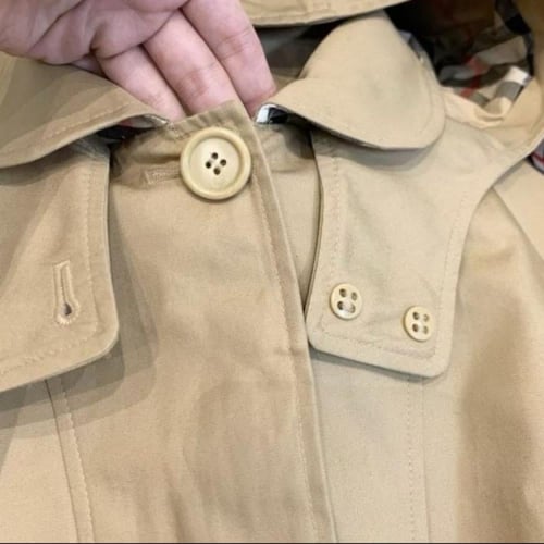 بالطو بيج بازرار مخفيه وغطاء للرأس