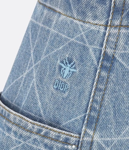 تنوره جينز ازرق قصيره بأزرار اماميه من ديور