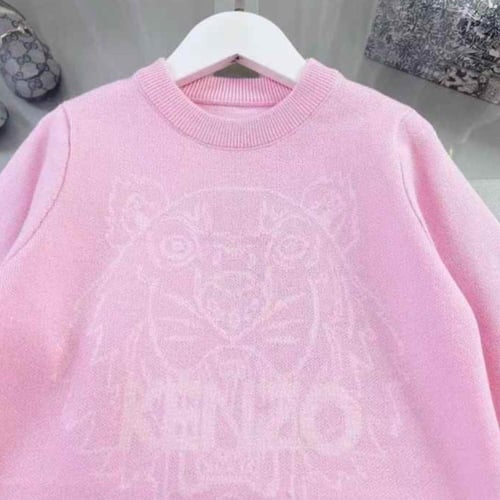 سويتر من الصوف الناعم