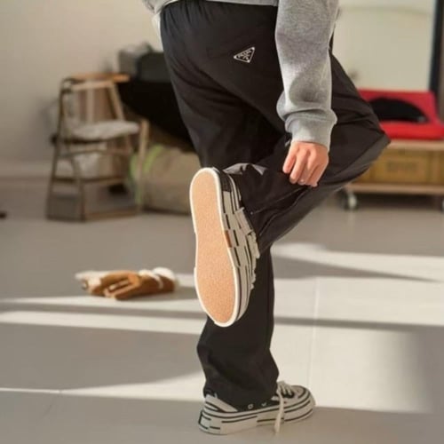 بنطلون قطن اسود من برادا