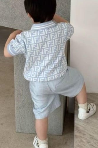 قميص بولو جيرسيه قطن باللونين الابيض والازرق مزين...