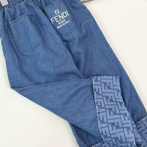 بنطلون جينز قطني بارجل واسعه وطبعات من الاسفل بشعا...