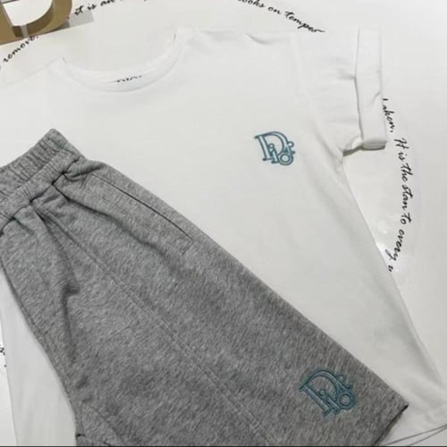 شورت قطن رمادي من ديور