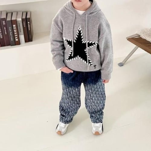 هودي صوف بتطريز نجمه وشعار ديور