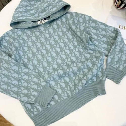 هودي من الصوف الناعم بشعار الماركةباللون الازرق