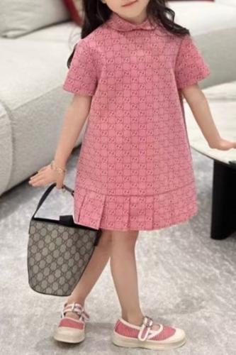 فستان كانفاس بيج عليه شعار الماركة