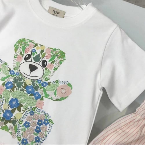 تيشيرت فندي بطبعة دبدوب وردي