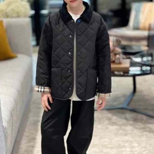 جاكيت مبطن بنقشة كاروهات