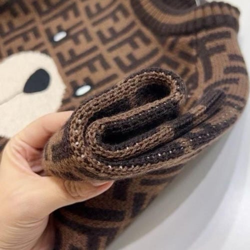 سويتر صوف بني