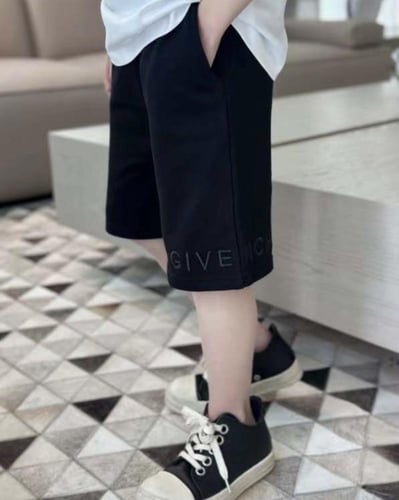 شورت قطن من جيفنشي