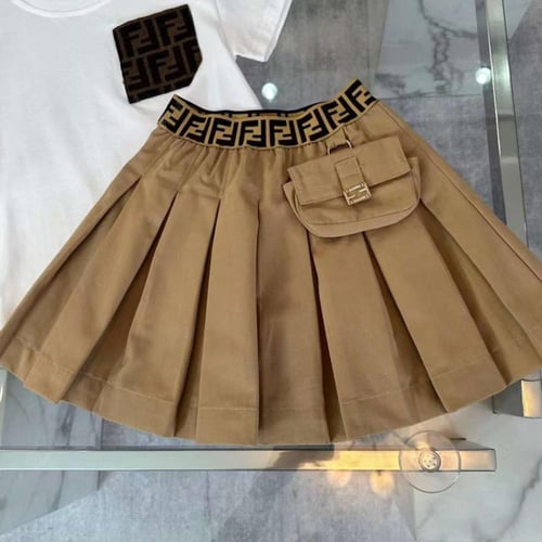 تنورة بيج من فندي