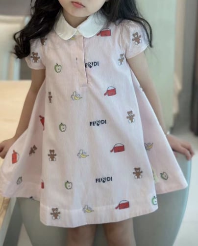 فستان فندي بيبي بينك بطبعات