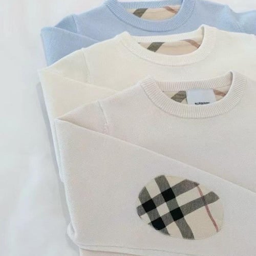 سويتر صوف ناعم برقبه دائريه والوان بارده