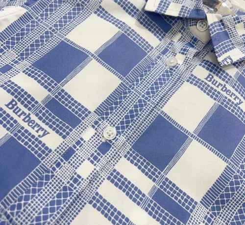 قميص قطن ازرق من بيربري