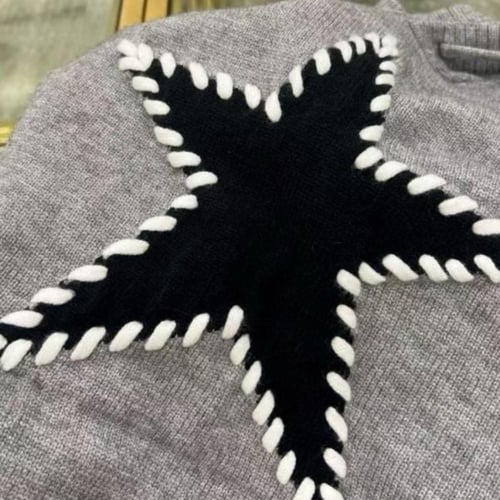 هودي صوف بتطريز نجمه وشعار ديور