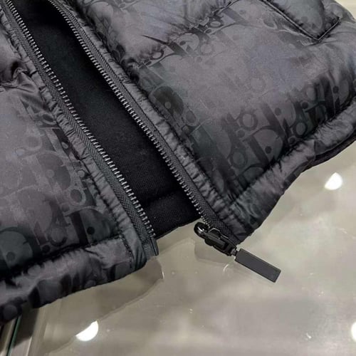 جاكيت منفوخ اسود يلبس على الجهتين